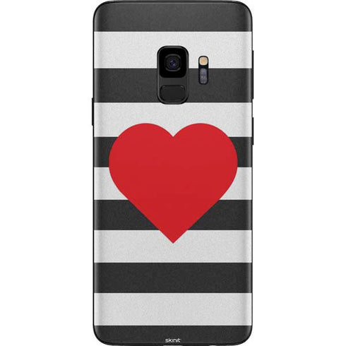 Black And White Striped Heart Galaxy S9 Skin